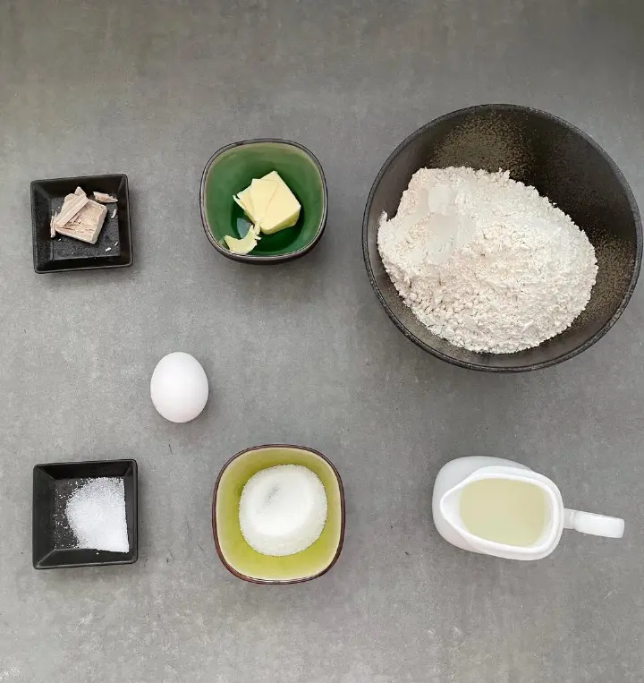 香酥分层牛角包 第 1 步