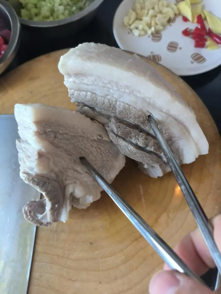 回锅肉 第 5 步