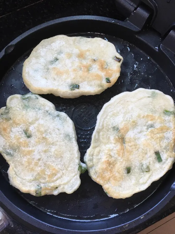 葱花发面饼 第 11 步
