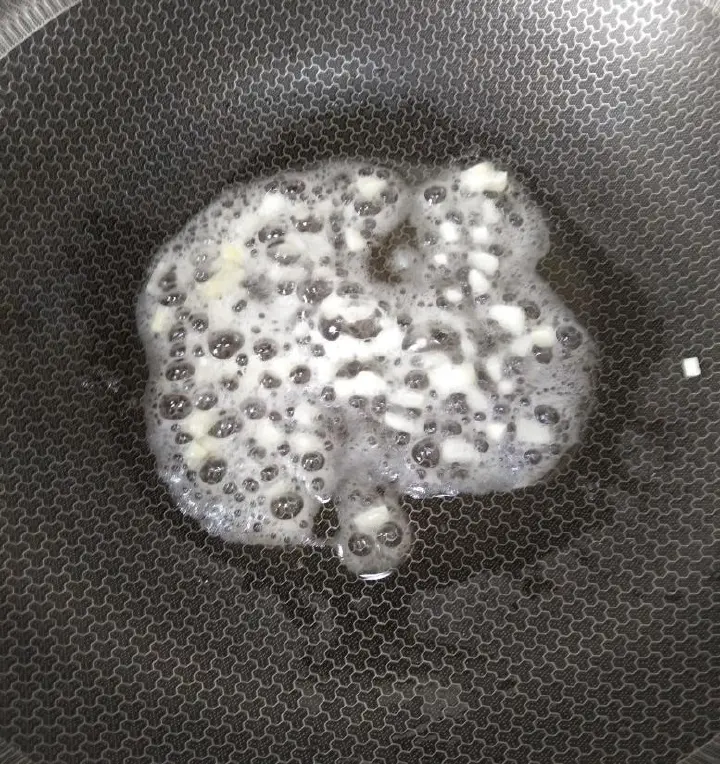油菜炒香菇 第 7 步