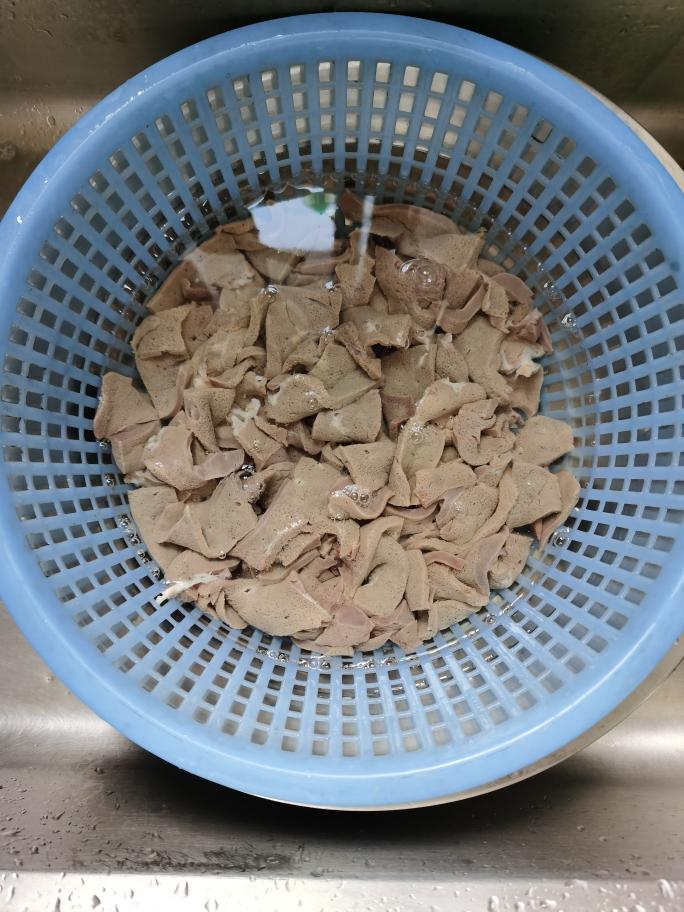 爆炒猪肝 第 1 步