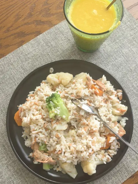 三文鱼蔬菜炒饭