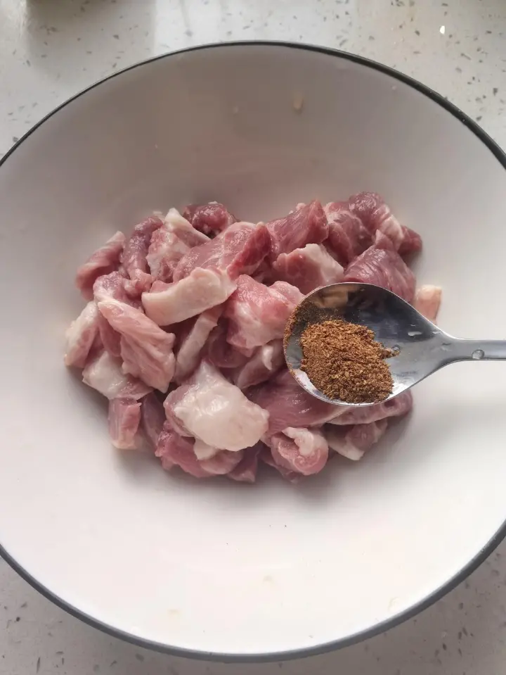 芝麻香烤梅花肉 第 4 步