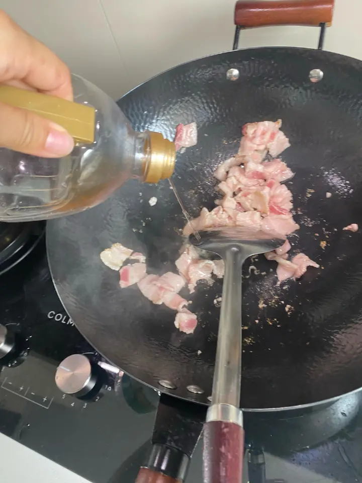 五花肉炒豆芽 第 1 步