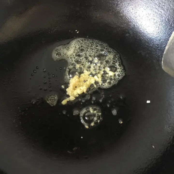 牛奶版奶油蘑菇汤 第 4 步
