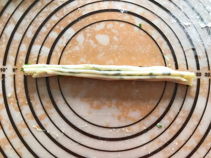 饺子皮葱油饼 第 8 步