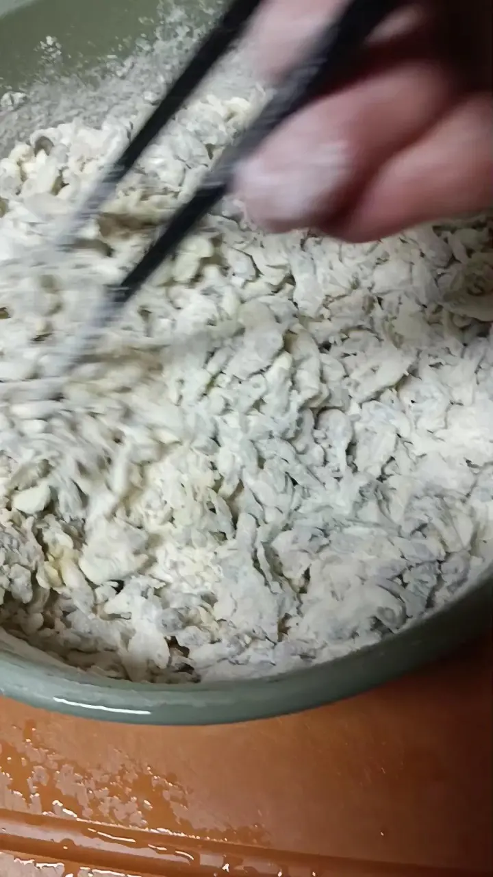 煎蒸洋槐花 第 5 步