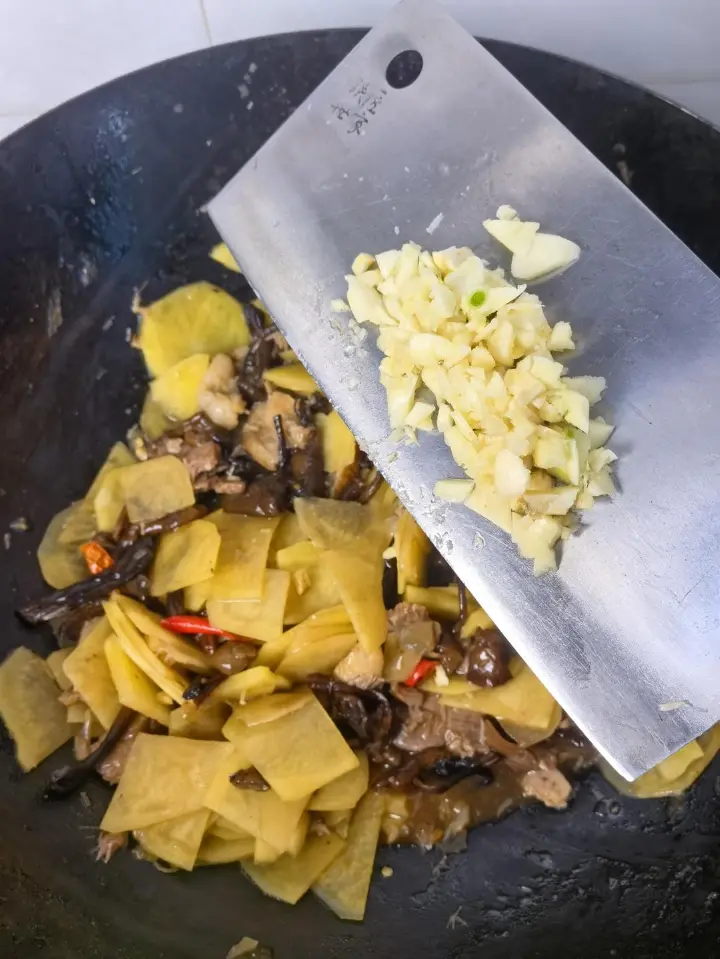 榛蘑炒土豆片 第 14 步