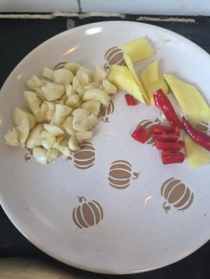 回锅肉 第 3 步