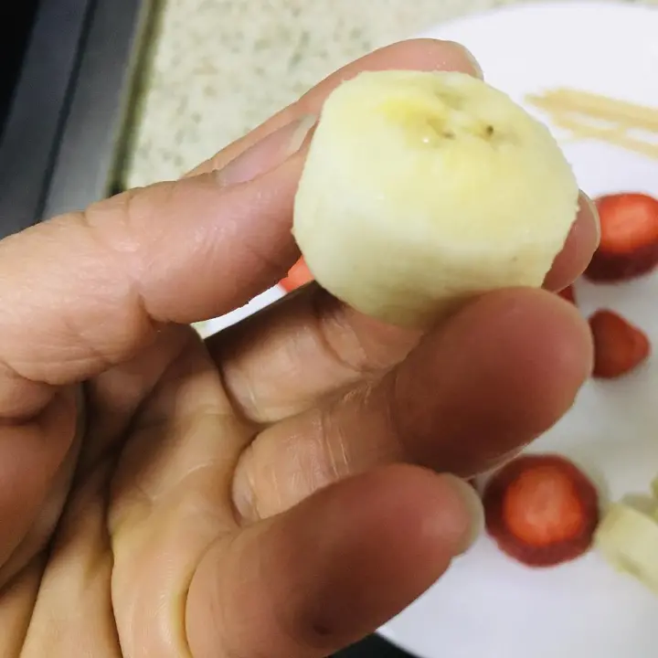 草莓圣诞老人 第 3 步