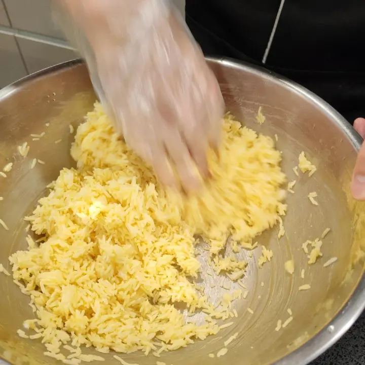 牛肉松炒饭 第 3 步