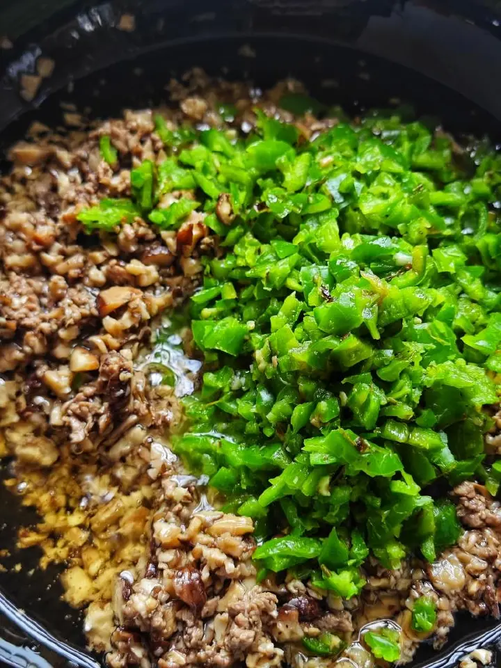烧椒香菇牛肉酱 第 8 步