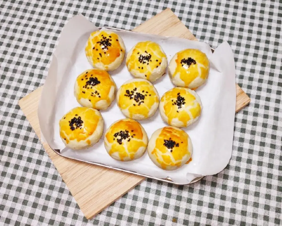 蛋黄酥成品图