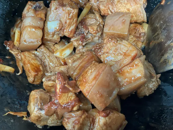 青萝卜腐竹红烧肉 第 8 步