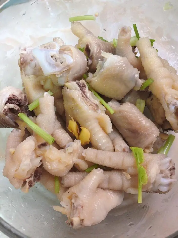 柠檬鸡爪 第 1 步
