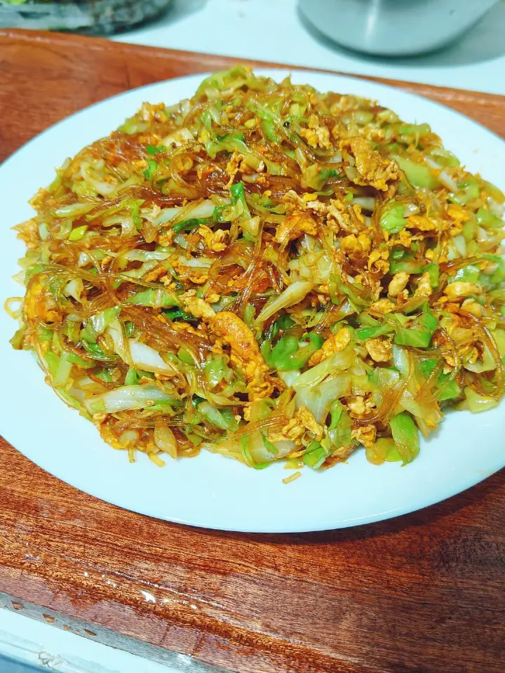 粉丝鸡蛋炒包菜 第 5 步