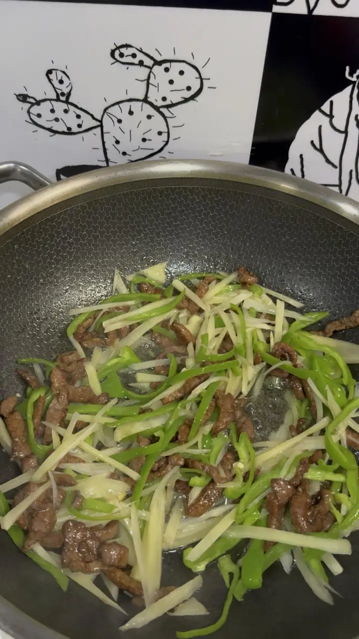 仔姜青椒炒牛肉丝 第 3 步