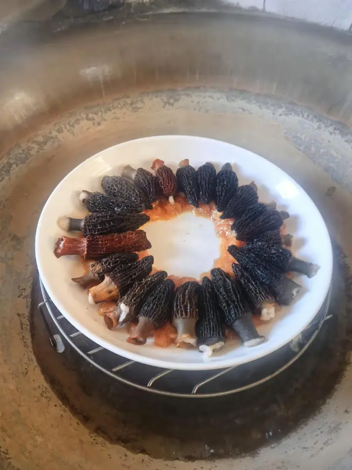 羊肚菌虾滑酿肉 第 6 步