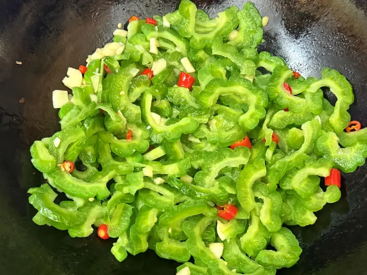 苦瓜炒牛肉 第 4 步