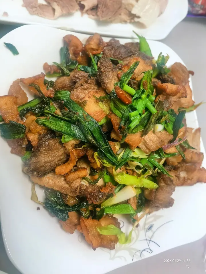 蒜苗回锅肉 第 11 步