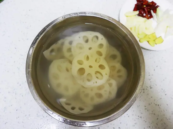 酸辣藕片 第 2 步