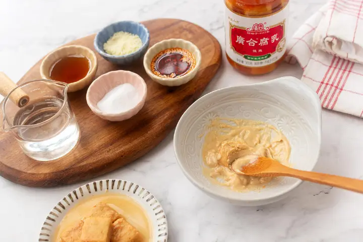 腐乳凉拌豆芽鸡丝 第 1 步