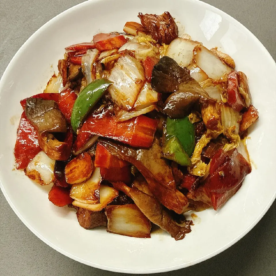 白菜炒平菇成品图