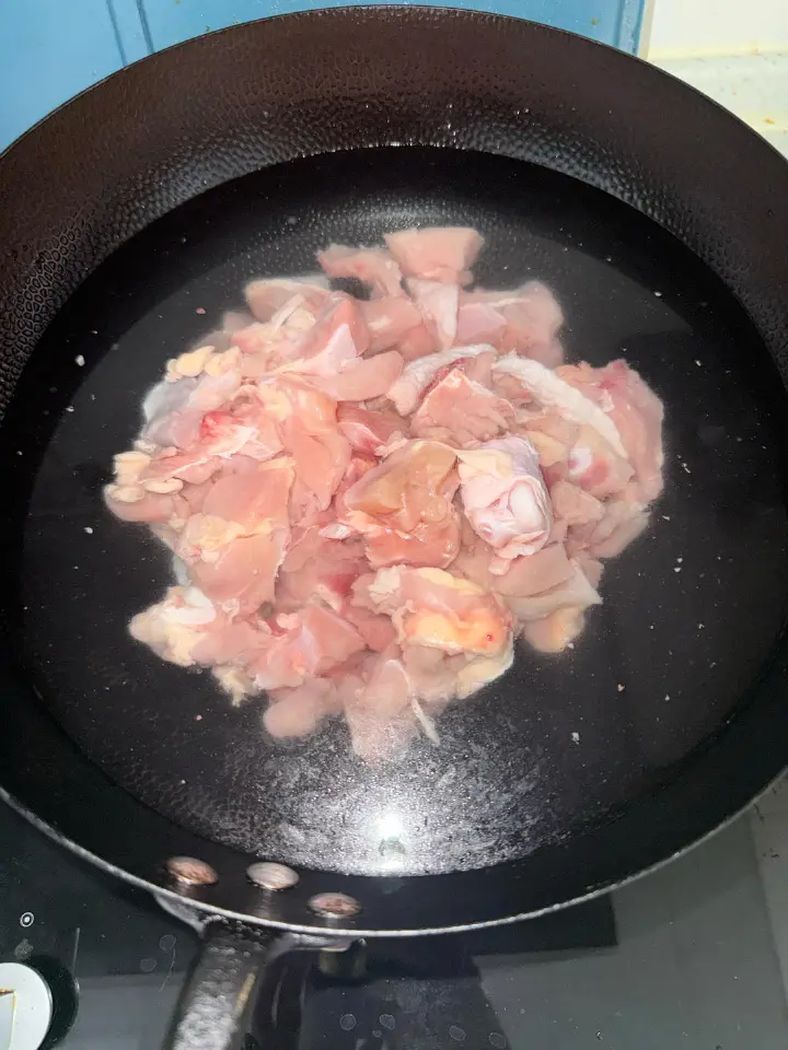 三杯鸡 第 2 步