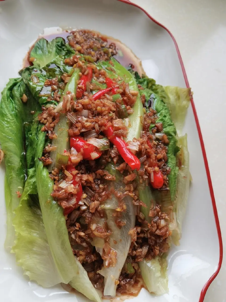 蒜蓉罗马生菜成品图
