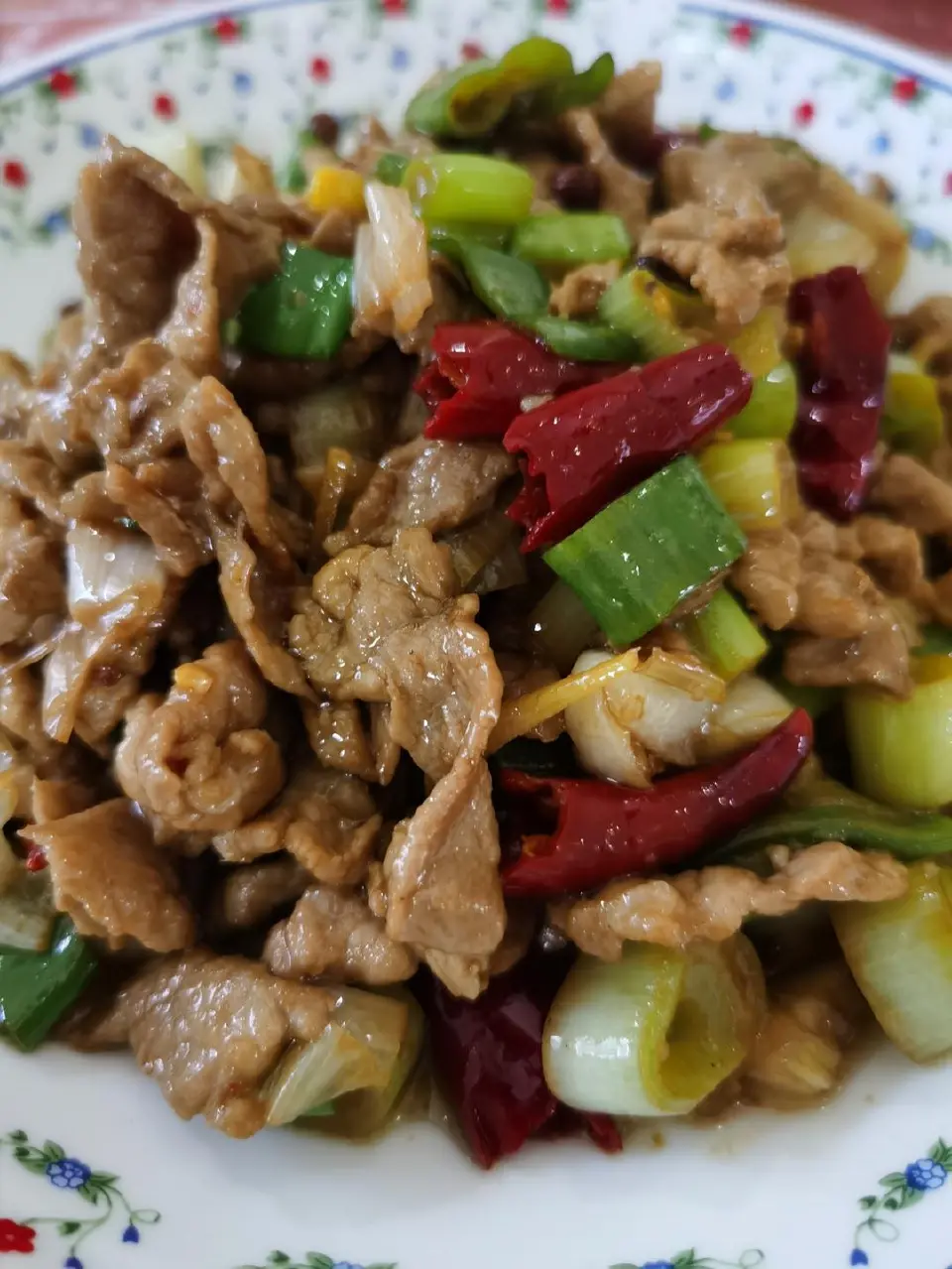 家常小炒肉成品图