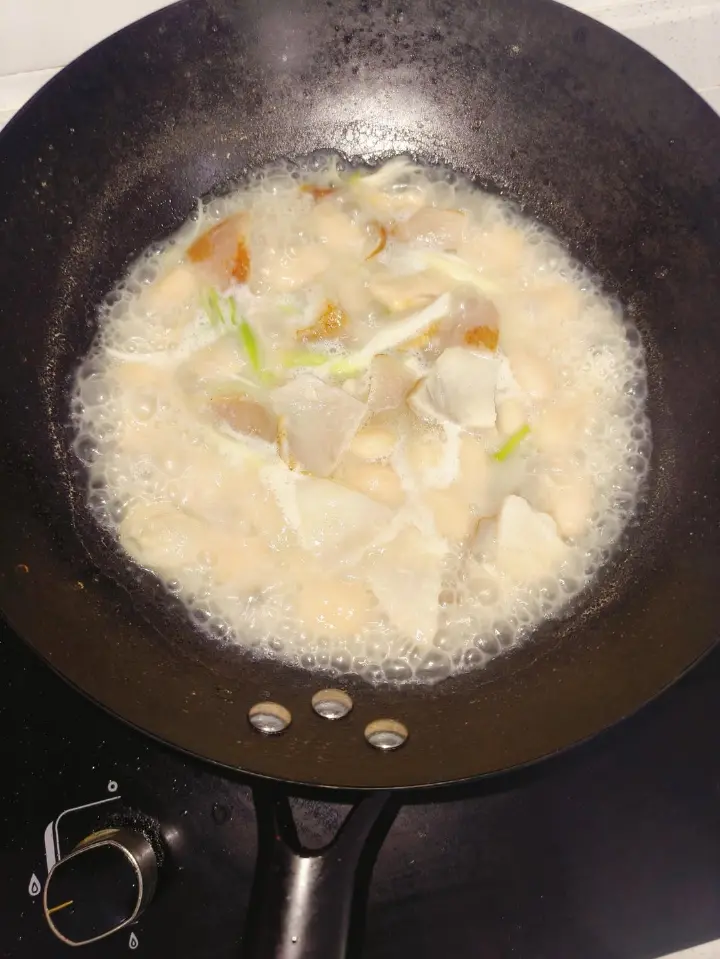 猪皮炖白芸豆 第 10 步