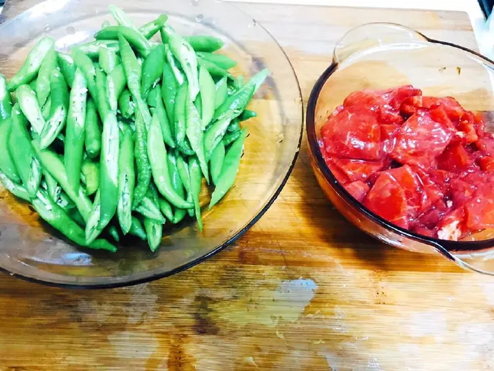 杭椒小炒黄牛肉 第 1 步