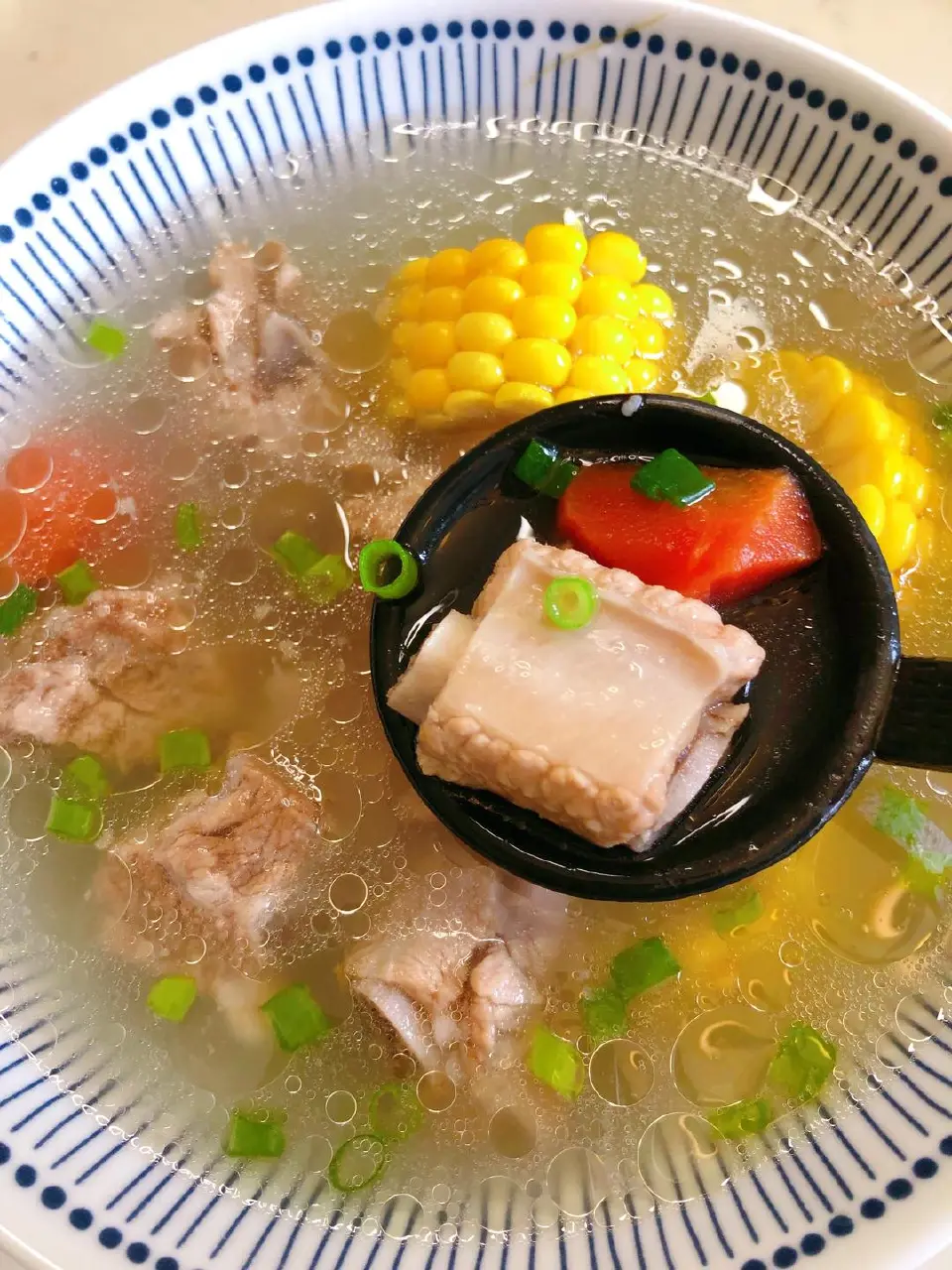 玉米排骨汤成品图