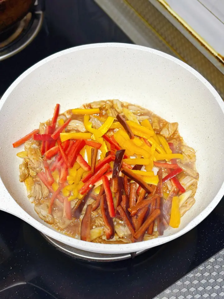 彩椒炒肉丝 第 5 步