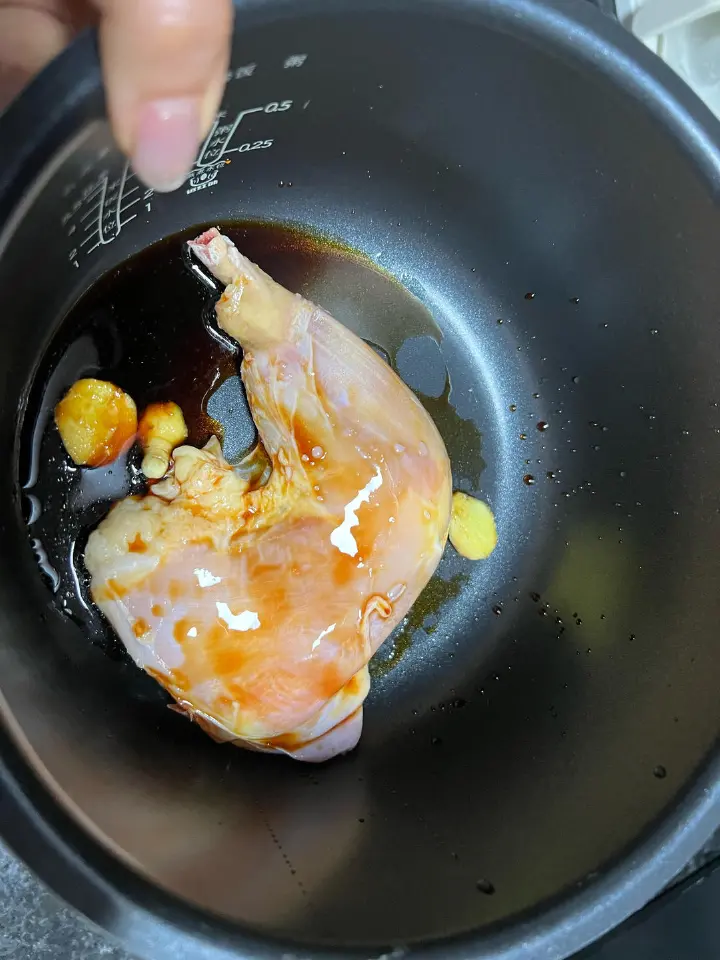 电饭煲豉油鸡腿 第 1 步