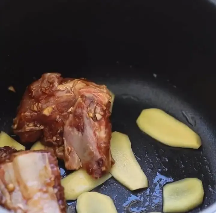 电饭煲焖排骨 第 5 步