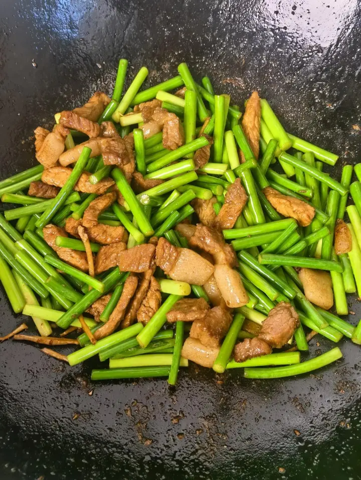 蒜苔炒肉 第 8 步