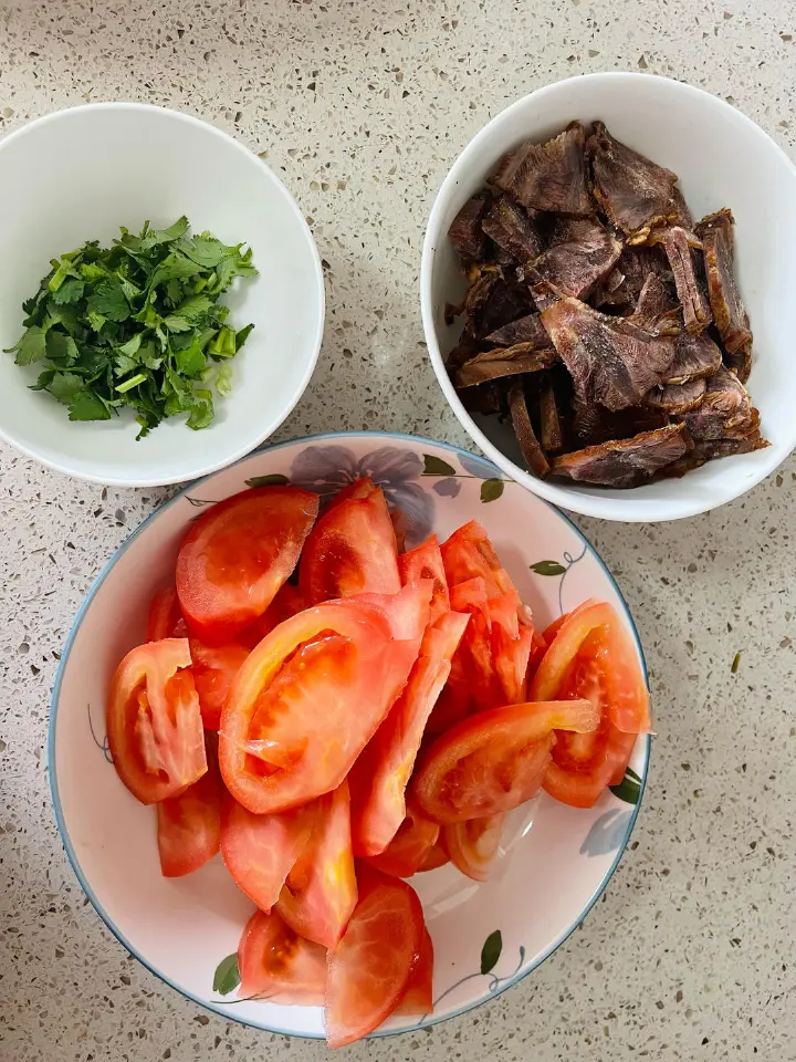 西红柿炖牛肉 第 1 步