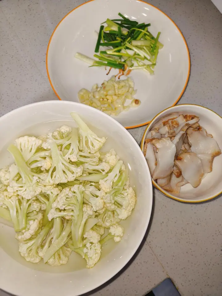 菜花炒腊肉 第 3 步