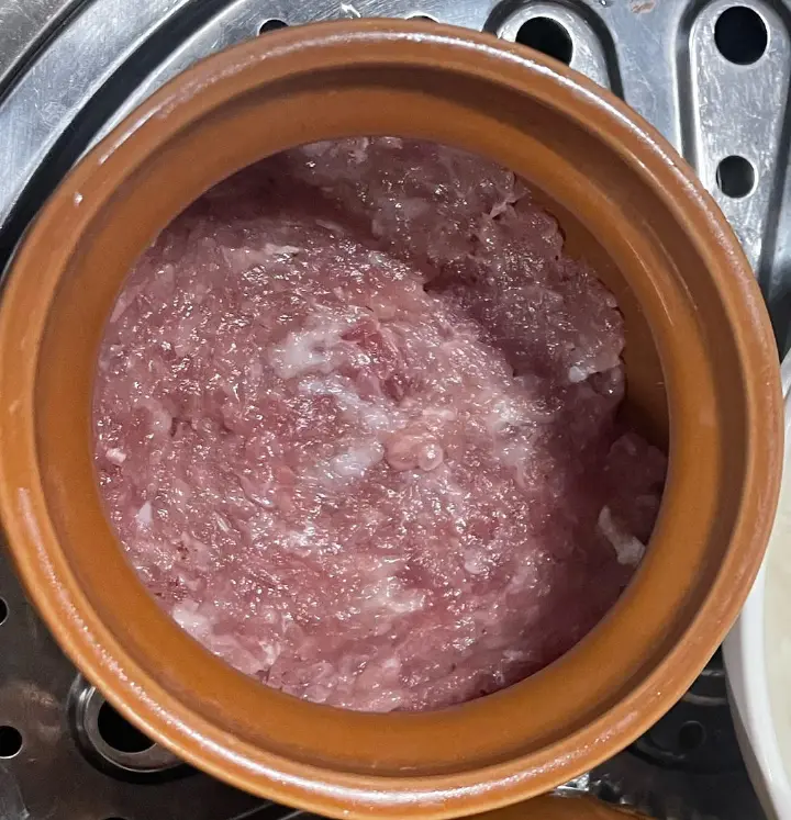 瓦罐紫菜肉饼汤 第 1 步