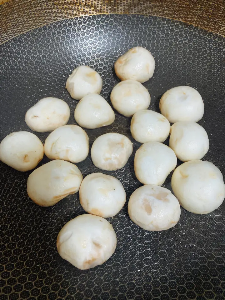 虾滑酿口蘑 第 2 步