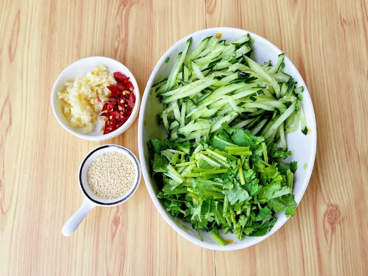 酸辣凉拌龙须菜 第 3 步