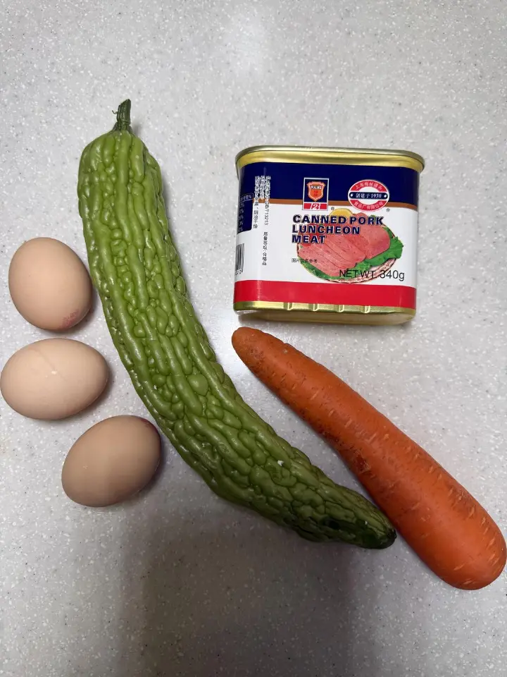 午餐肉苦瓜炒蛋 第 1 步