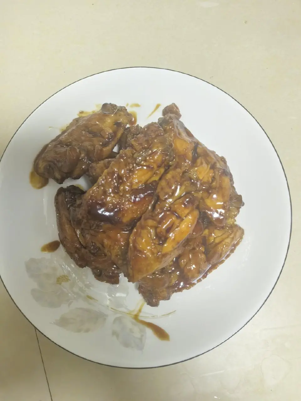 可乐鸡翅成品图