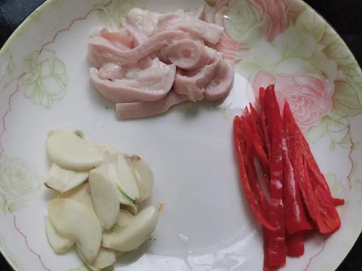 芹菜炒肉丝 第 7 步