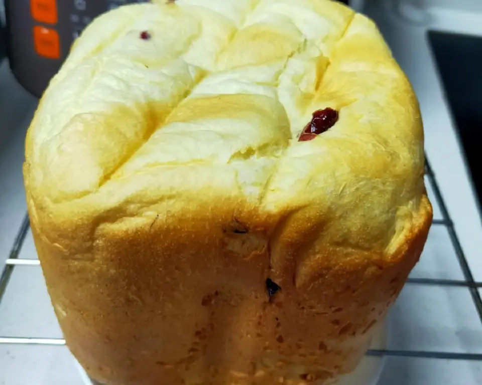 面包机松软拉丝吐司成品图