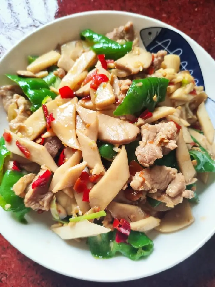 杏鲍菇炒肉 第 2 步