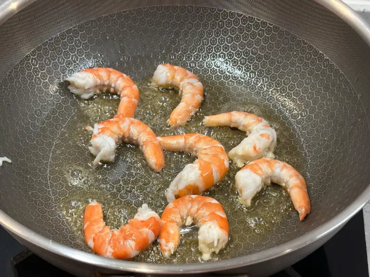 黑胡椒虾圈 第 4 步
