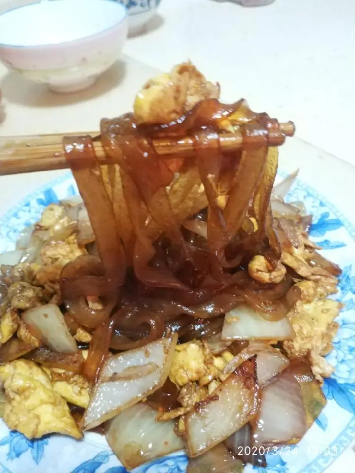 粉条鸡蛋炒洋葱 第 11 步