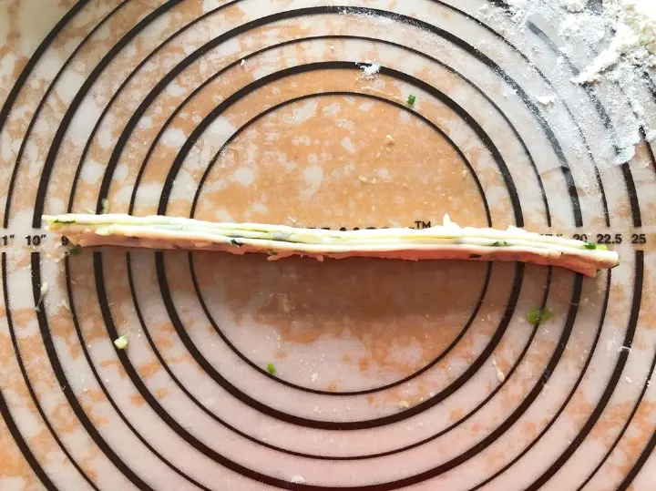 饺子皮葱油饼 第 9 步